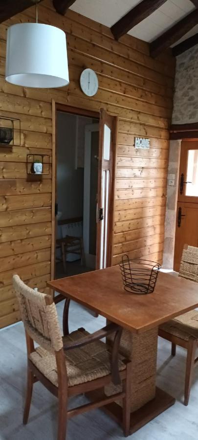 Les Gites Du Hameau Avec Piscine Castelnau-sur-Gupie Eksteriør bilde