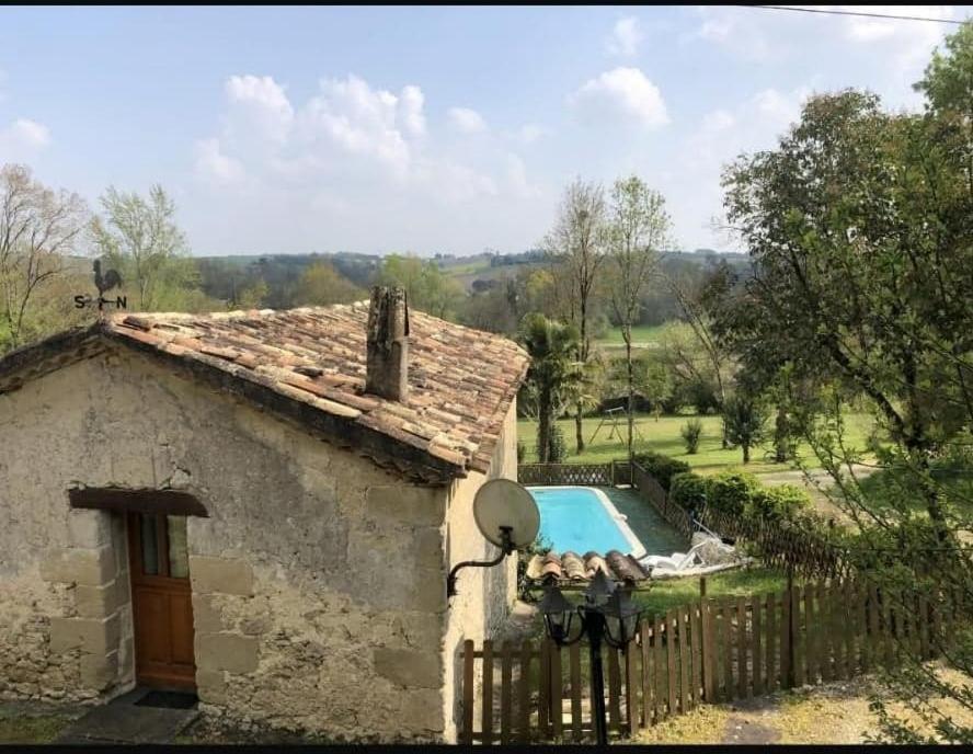 Les Gites Du Hameau Avec Piscine Castelnau-sur-Gupie Eksteriør bilde